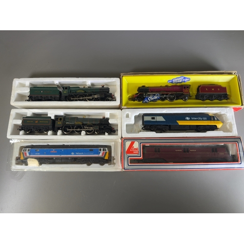 Six Hornby and Lima OO gauge locomotives, boxed