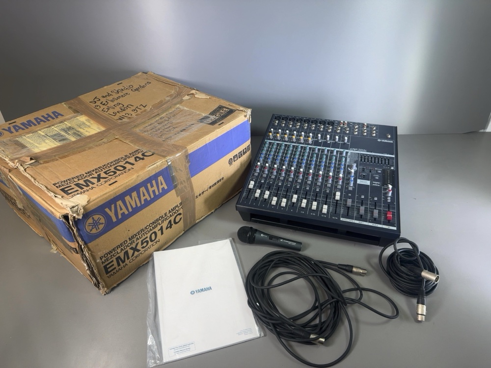 Yamaha EMX5014C powered mixer with its box, microphone and cables